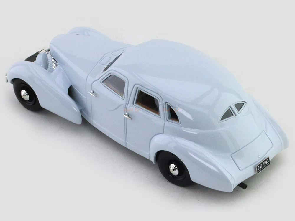 1934 Duesenberg sedan by A.H. Walker open headlights 1:43 Esval Models scale model car - Image 8