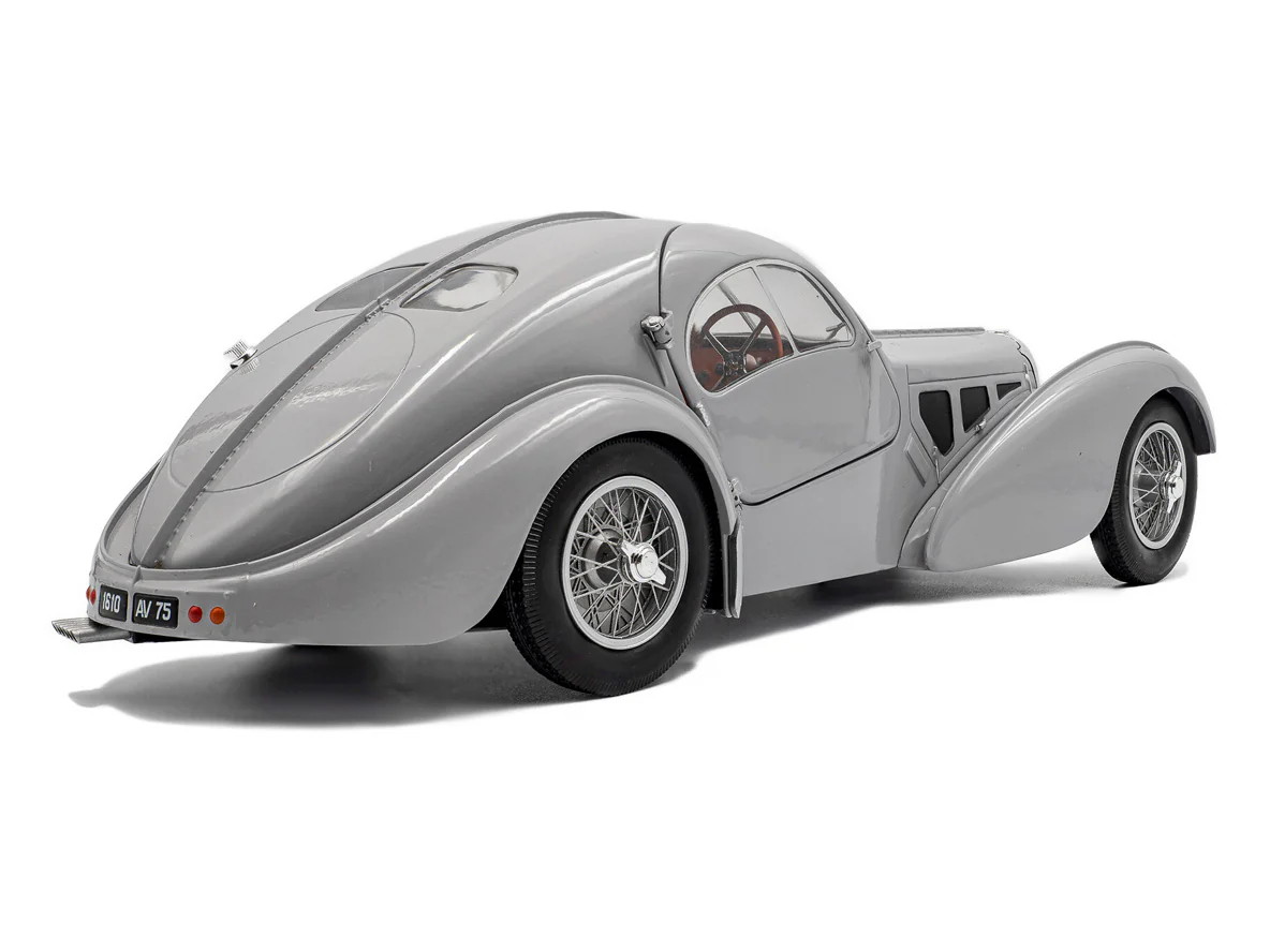 1937 Bugatti Atlantic Type 57 SC Silver 1:18 Solido Licensed Diecast Scale Model Car Collectible - Image 5