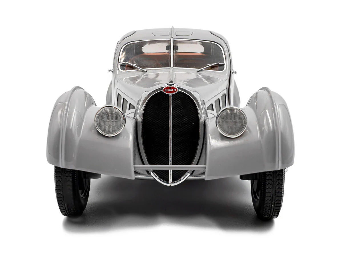 1937 Bugatti Atlantic Type 57 SC Silver 1:18 Solido Licensed Diecast Scale Model Car Collectible - Image 7