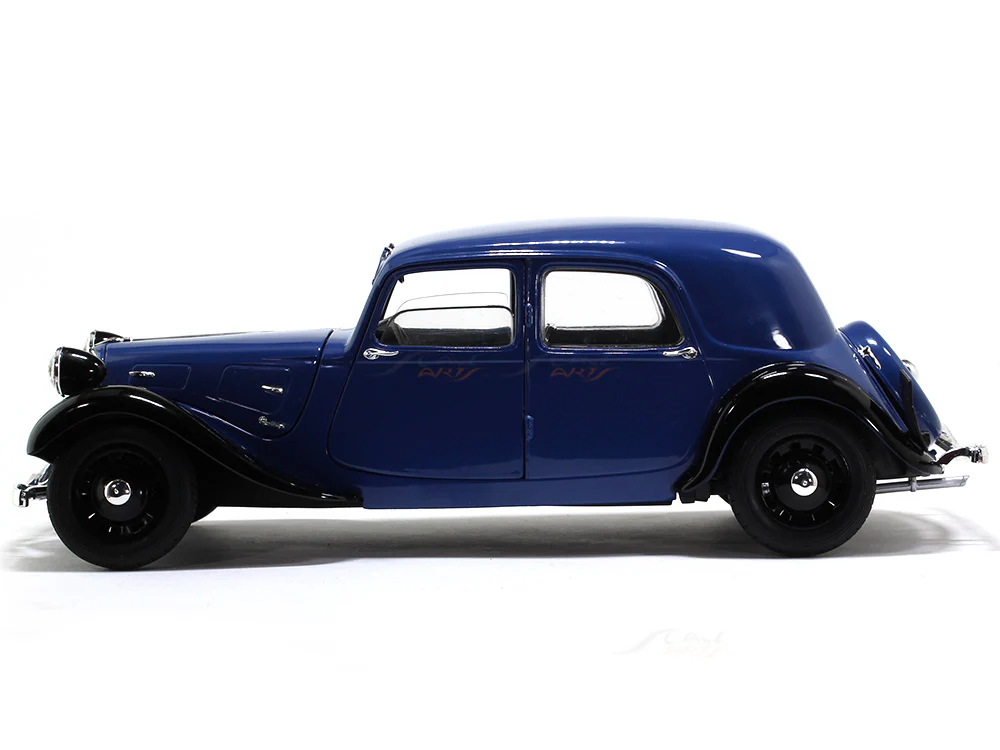 1937 Citroen Traction 7 1:18 Solido scale model car collectible - Image 2