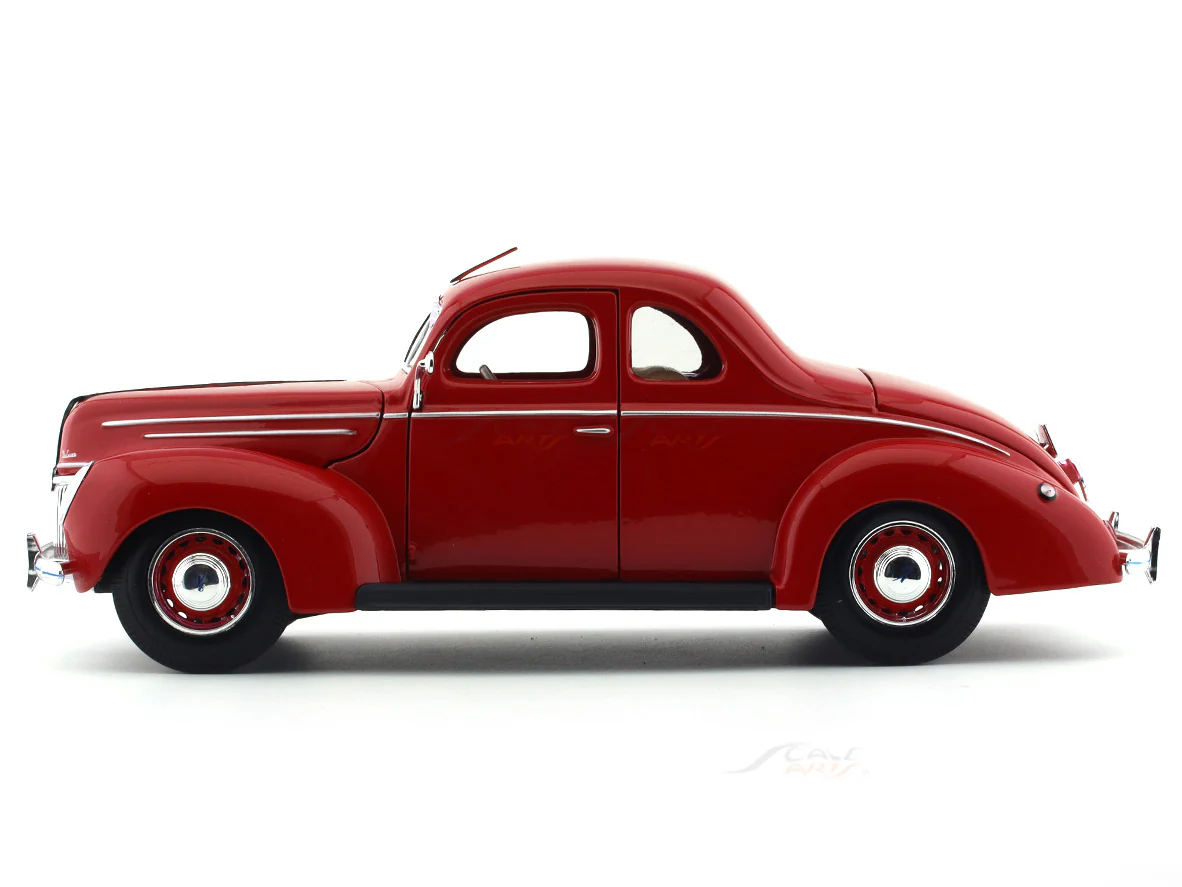 1939 Ford Deluxe Coupe 1:18 Maisto diecast Scale Model car - Image 2