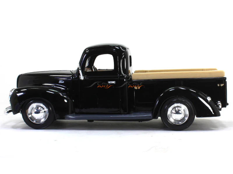 1940 Ford Pickup 1:24 Motormax diecast scale model car - Image 2