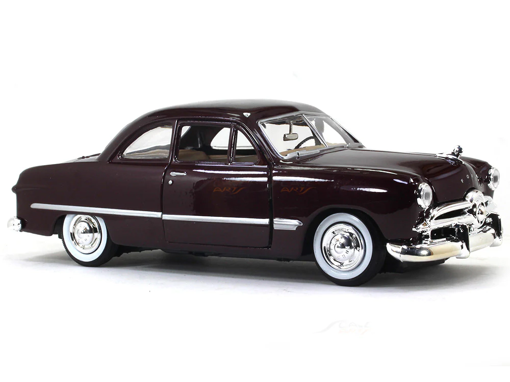 1949 Ford Coupe brown 1:24 Motormax diecast scale model car - Image 6