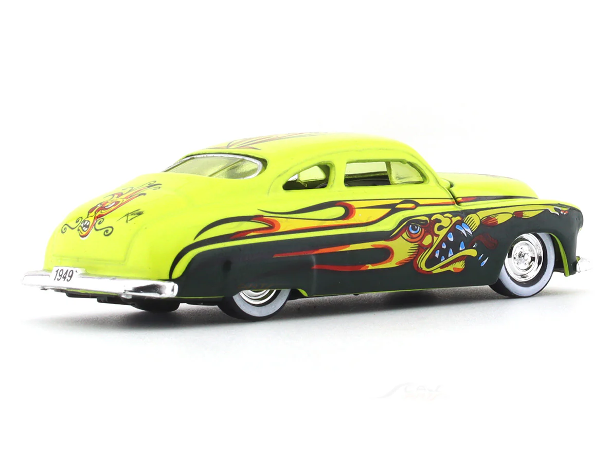 1949 Mercury Custom yellow 1:64 M2 Machines diecast scale car collectible - Image 4