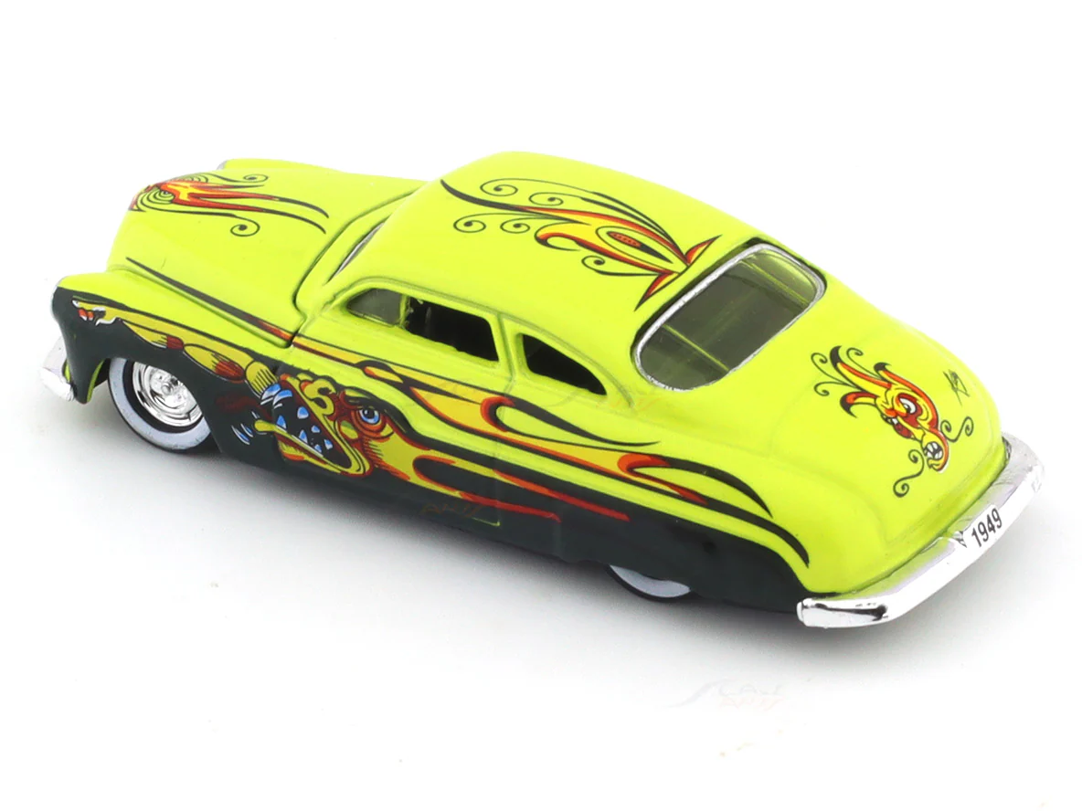 1949 Mercury Custom yellow 1:64 M2 Machines diecast scale car collectible - Image 8