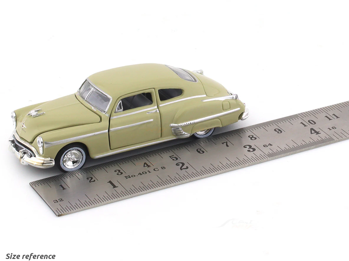 1950 Oldsmobile 88 beige 1:64 M2 Machines diecast scale car collectible - Image 11
