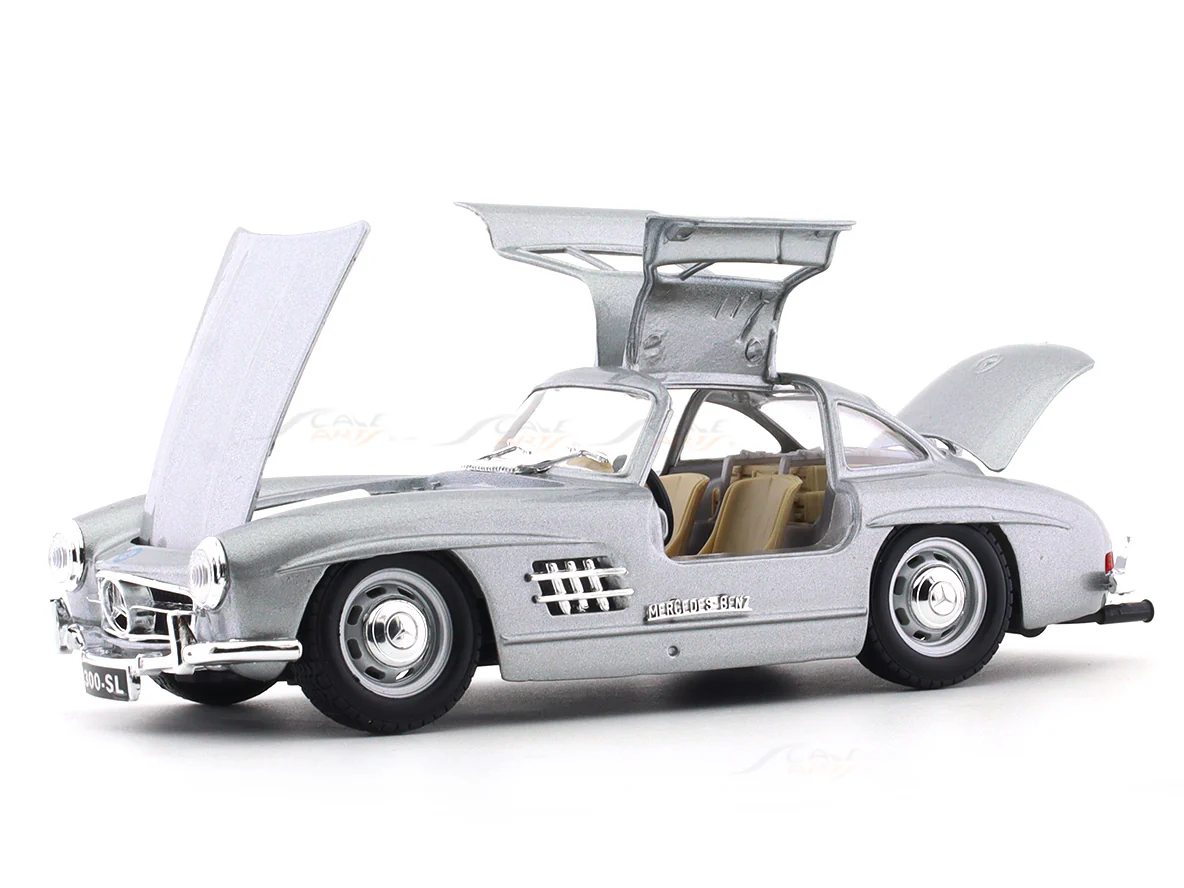1954 Mercedes-Benz 300 SL silver 1:24 Bburago licensed diecast Scale Model car - Image 8