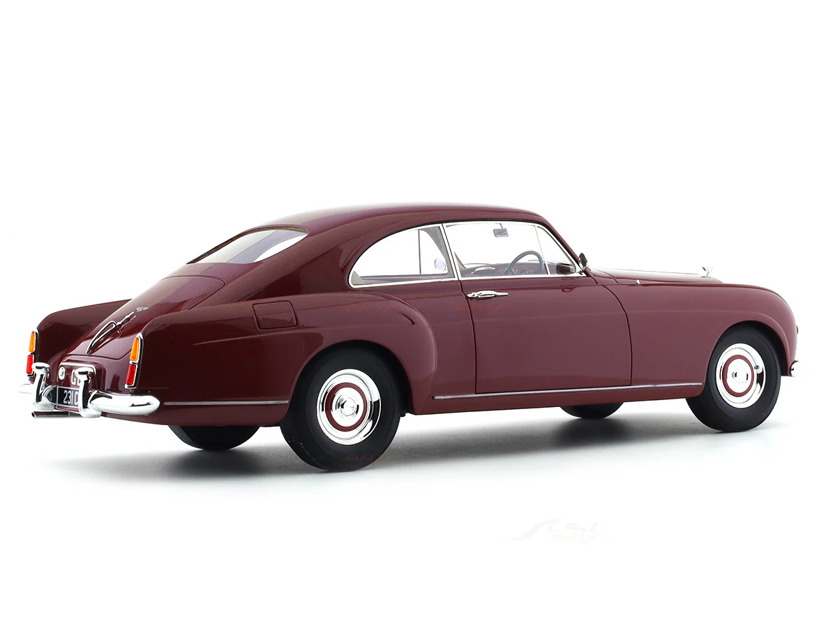 1955 Bentley S1 Continental Fastback Mulliner 1:18 Cult Models resin Scale Model car - Image 4