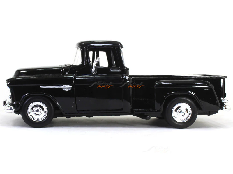 1955 Chevy 5100 Stepside Pickup 1:24 Motormax diecast scale model car - Image 2