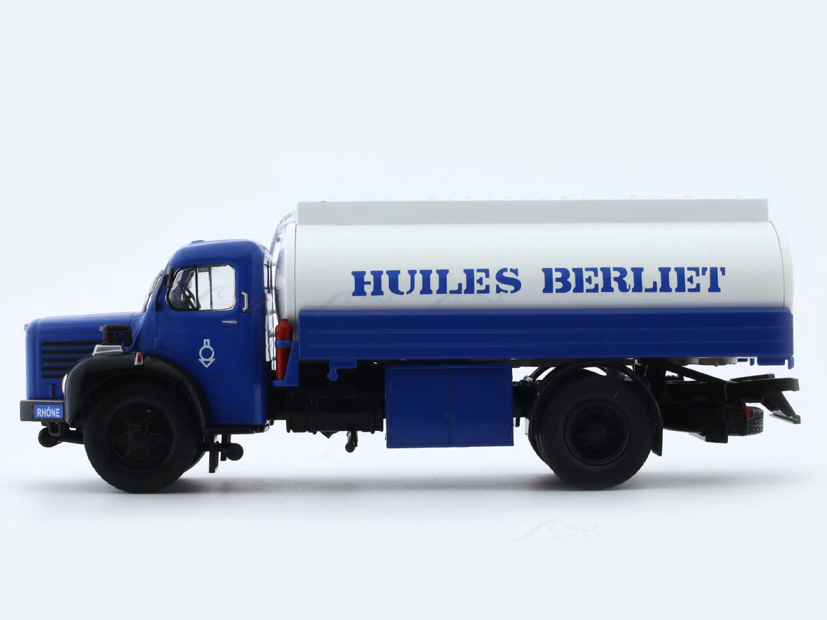 1960 Berliet GLR8 M2 Tanker 1:43 diecast scale model bus collectible - Image 2