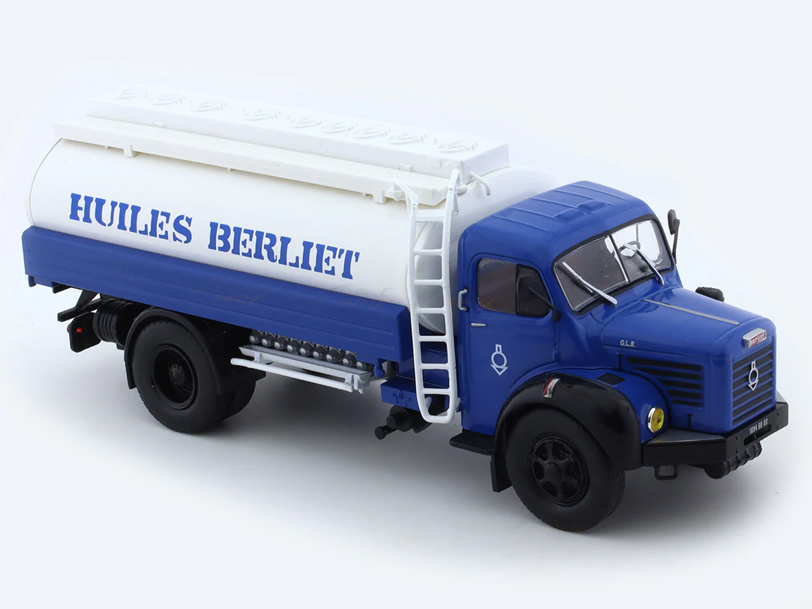 1960 Berliet GLR8 M2 Tanker 1:43 diecast scale model bus collectible - Image 7