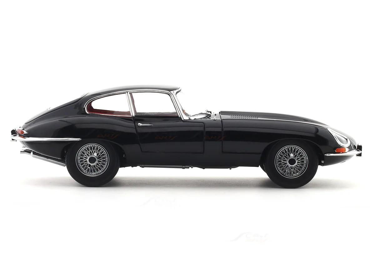 1961 Jaguar E Type Coupe black 1:18 Kyosho licensed premium diecast scale model car collectible - Image 5