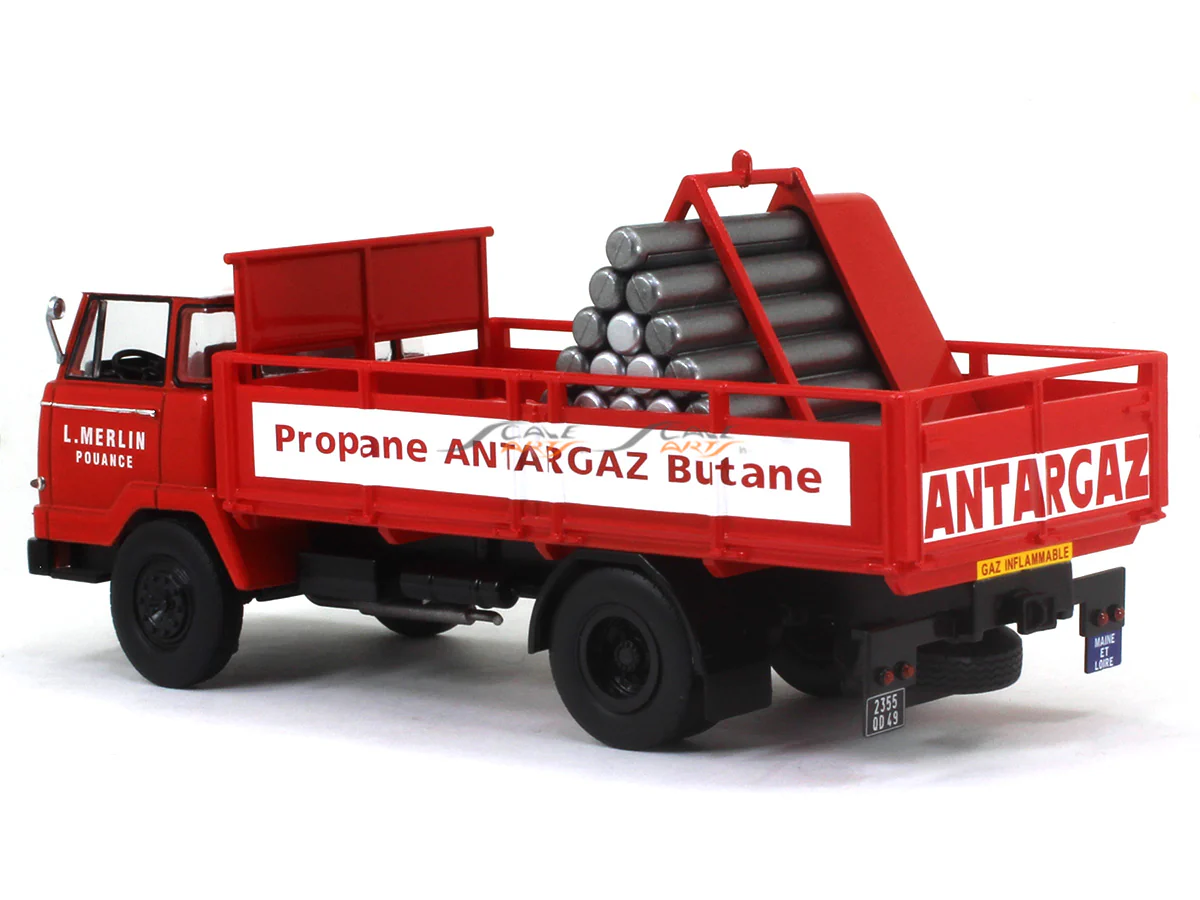 1963 Unic Auteuil 1:43 IXO diecast Scale Model Truck - Image 3