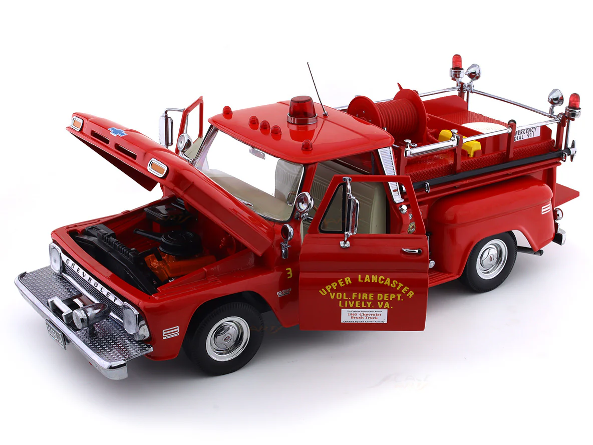 1965 Chevrolet C20 Fire Truck 1:18 SunStar diecast scale model car collectible - Image 15
