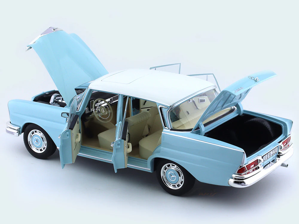 1965 Mercedes-Benz 220 S W111 1:18 Norev diecast Scale Model collectible - Image 16