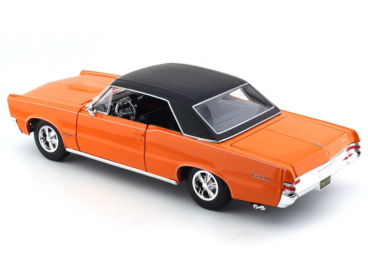 1965 Pontiac GTO Hurst Edition orange 1:18 Maisto diecast Scale Model car - Image 14