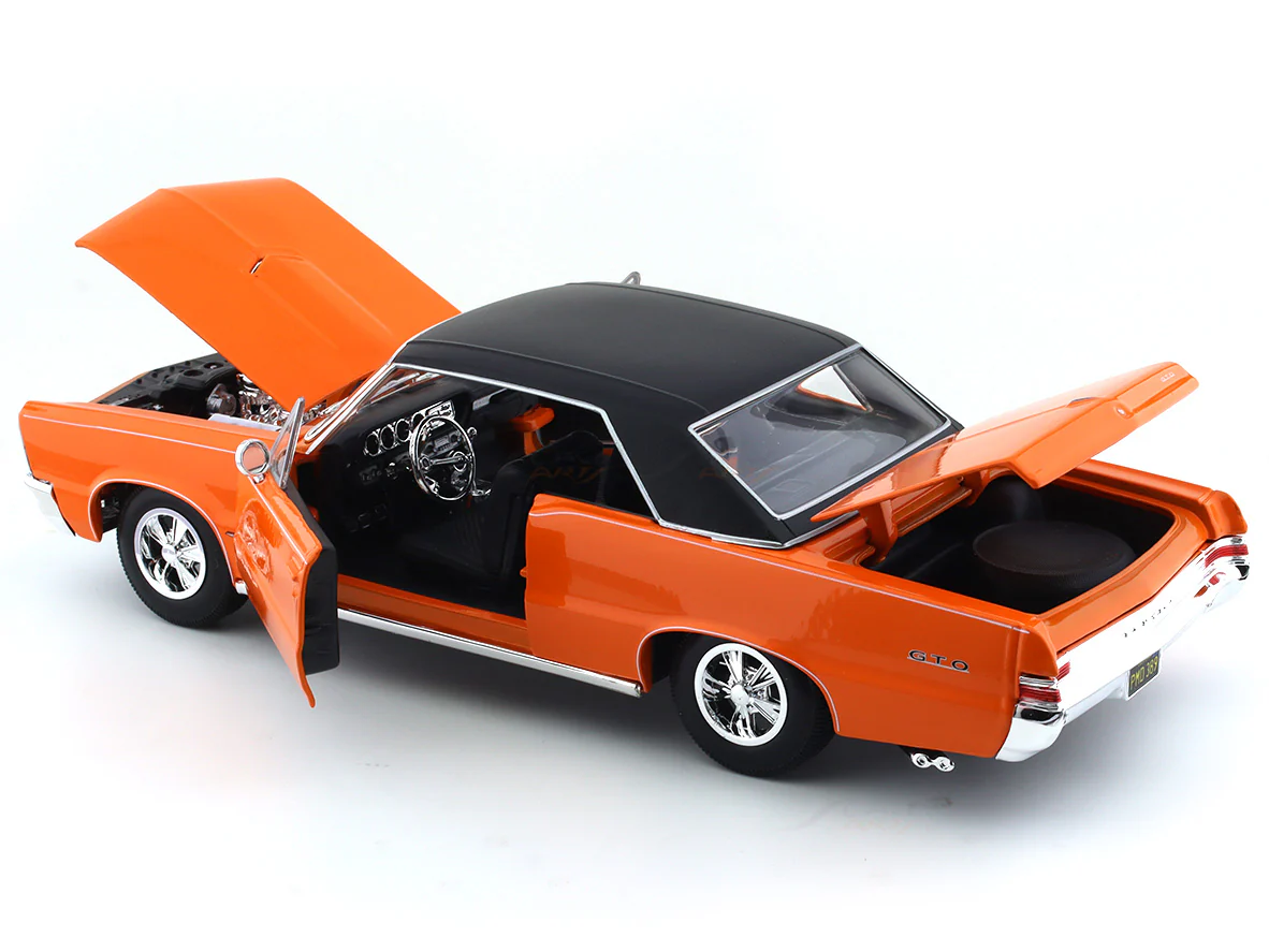 1965 Pontiac GTO Hurst Edition orange 1:18 Maisto diecast Scale Model car - Image 16