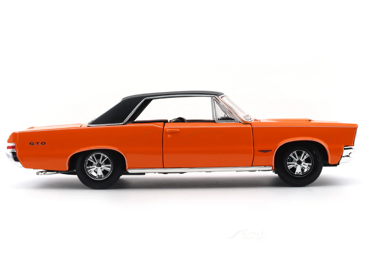1965 Pontiac GTO Hurst Edition orange 1:18 Maisto diecast Scale Model car - Image 5