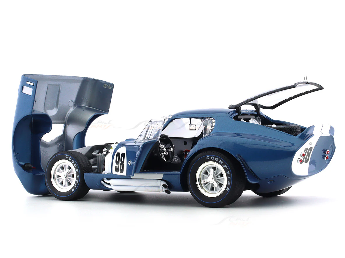 1965 Shelby Daytona Coupe 1:18 Shelby Collectibles diecast Scale Model car collectible - Image 9