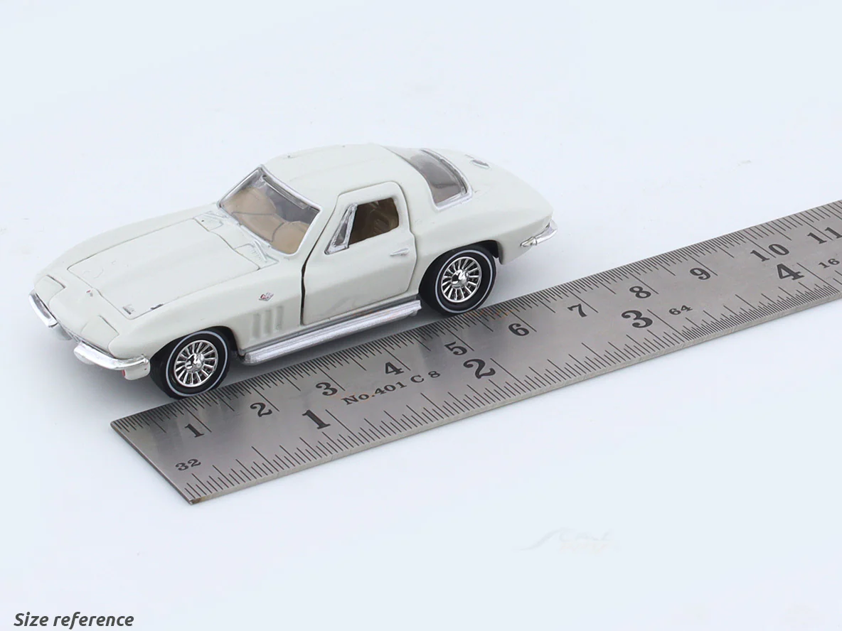 1966 Chevrolet Corvette 327 white 1:64 M2 Machines diecast scale car collectible - Image 3