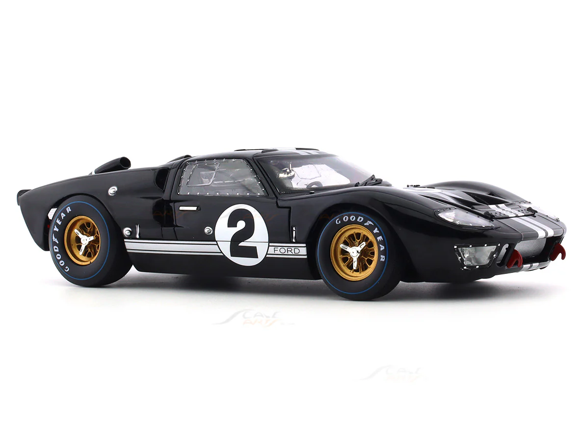 1966 Ford GT40 MK II #2 Winner 1:18 Shelby Collectibles diecast Scale Model car collectible - Image 6