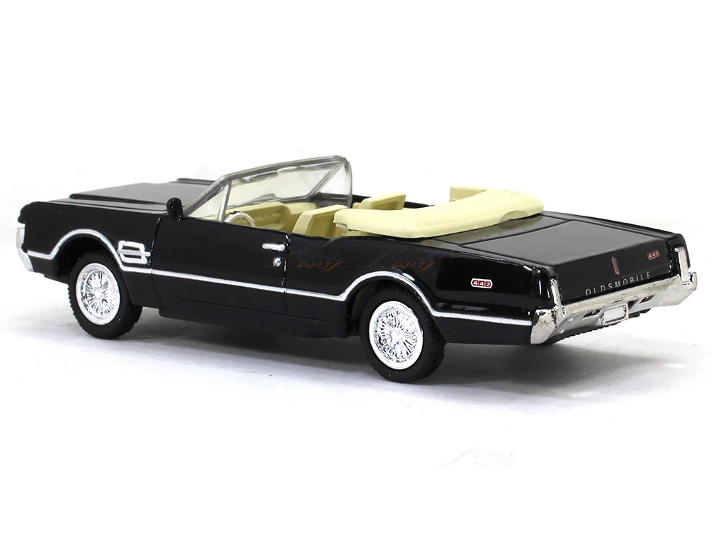 1966 Oldsmobile Cutlass 442 1:43 NewRay diecast Scale Model Car - Image 3