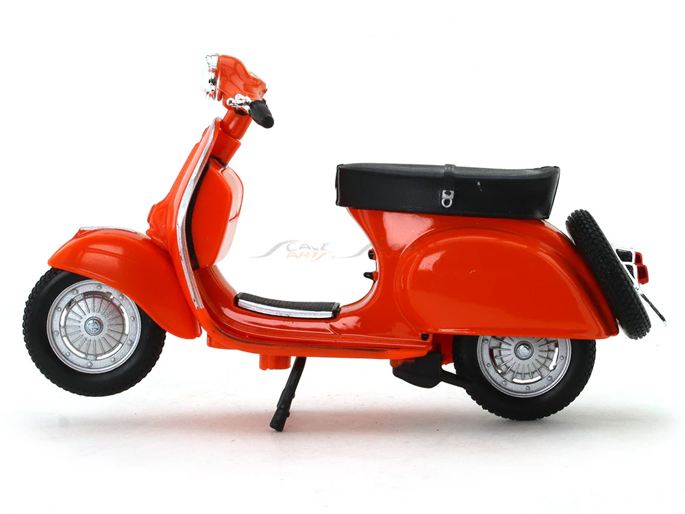 1967 Vespa 75 1:18 diecast scale model scooter - Image 2