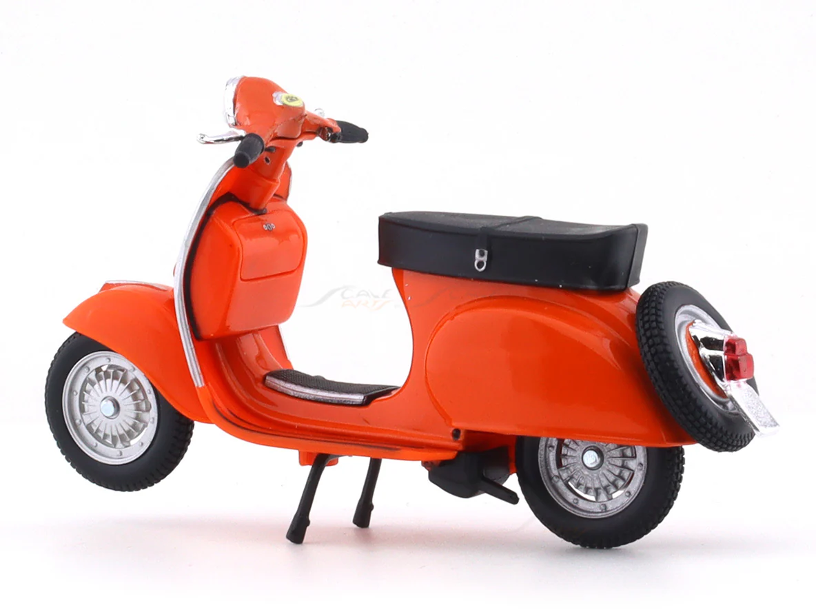1967 Vespa 75 1:18 diecast scale model scooter bike collectible - Image 3