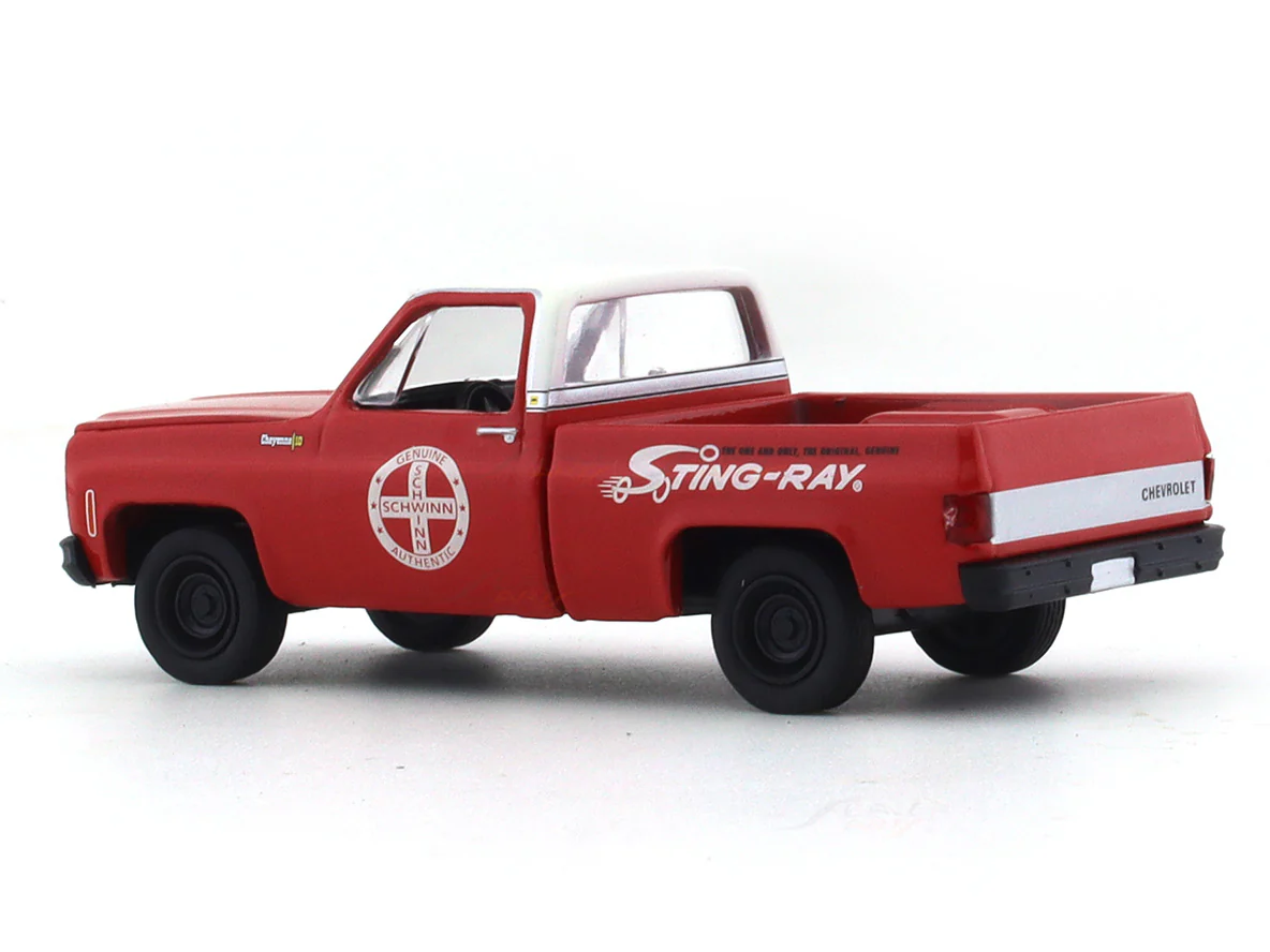 1968 Chevrolet C60 & 1973 Chevrolet Step Side 1:64 M2 Machines diecast hauler scale model - Image 9
