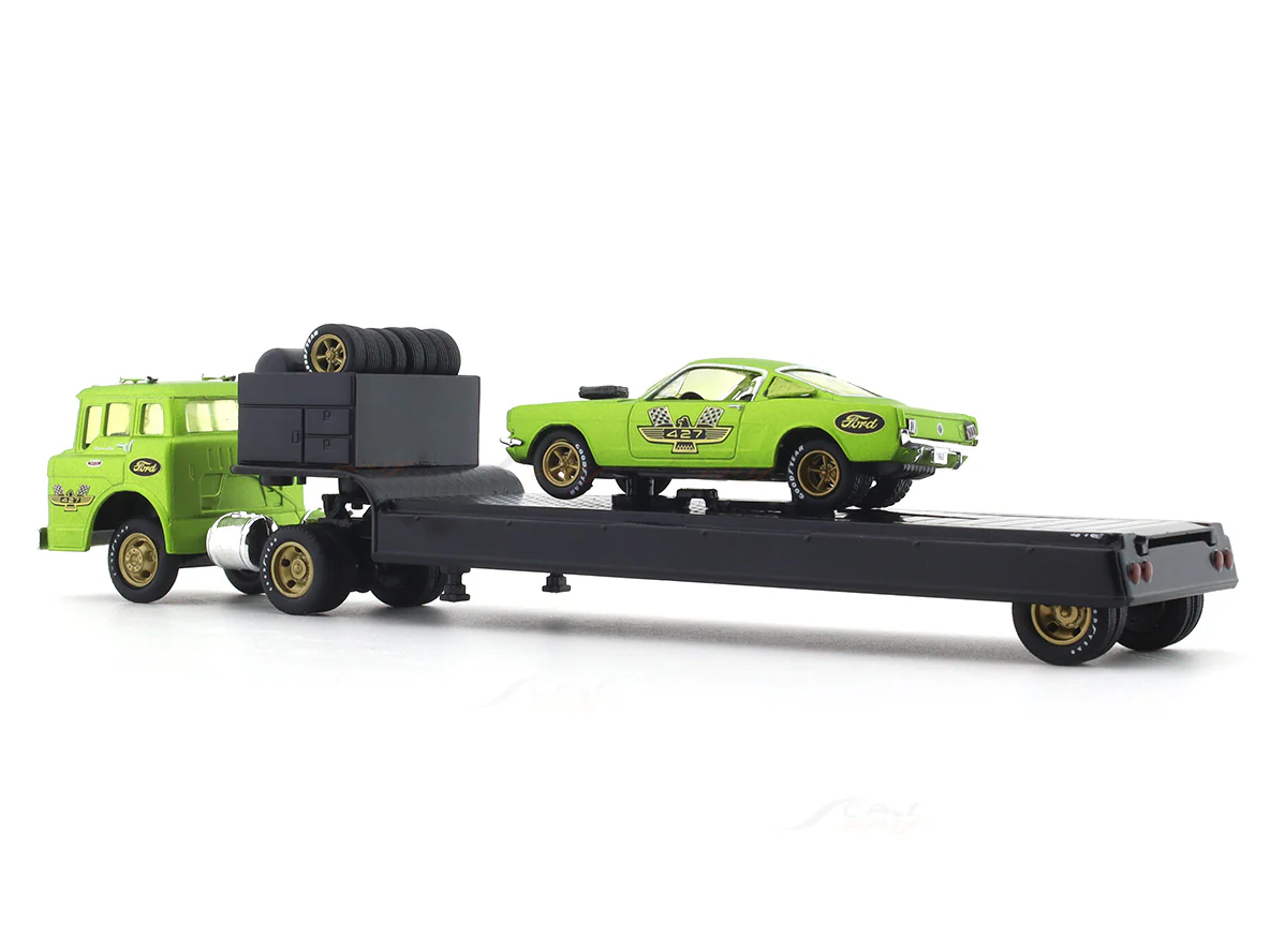 1968 Ford C-950 Truck & 1966 Mustang 2+2 1:64 M2 Machines diecast hauler scale model - Image 3
