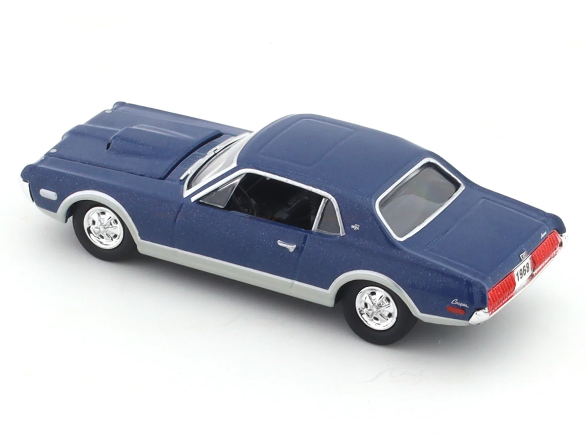 1968 Mercury Cougar XR-7 blue 1:64 M2 Machines licensed diecast scale model car 11228-109 - Image 10