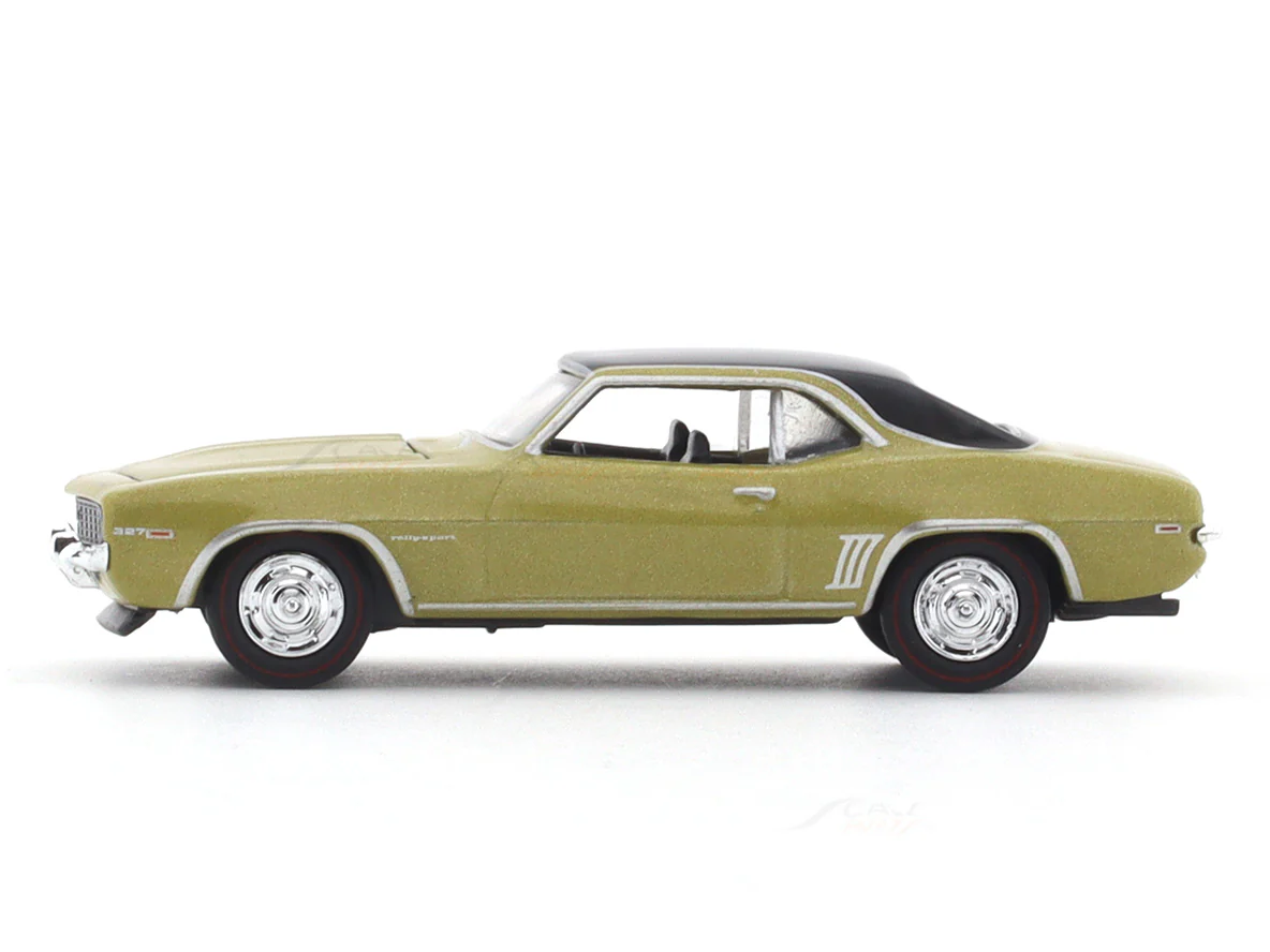 1969 Chevrolet Camaro RS golden 1:64 M2 Machines licensed diecast scale model car 11228-111 - Image 2