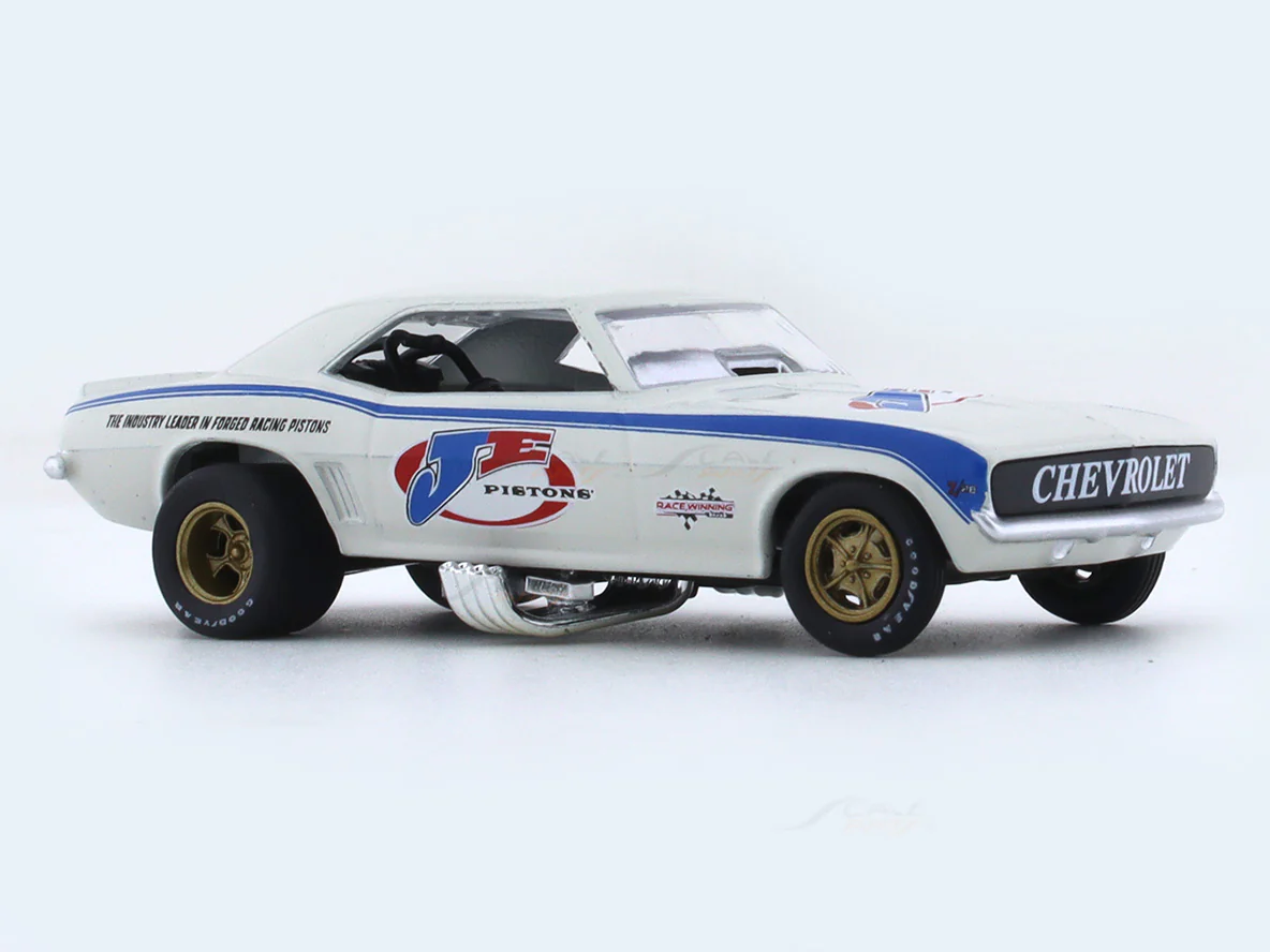 1969 Chevrolet Camaro Z/28 JE Piston 1:64 M2 Machines diecast hauler scale model - Image 6