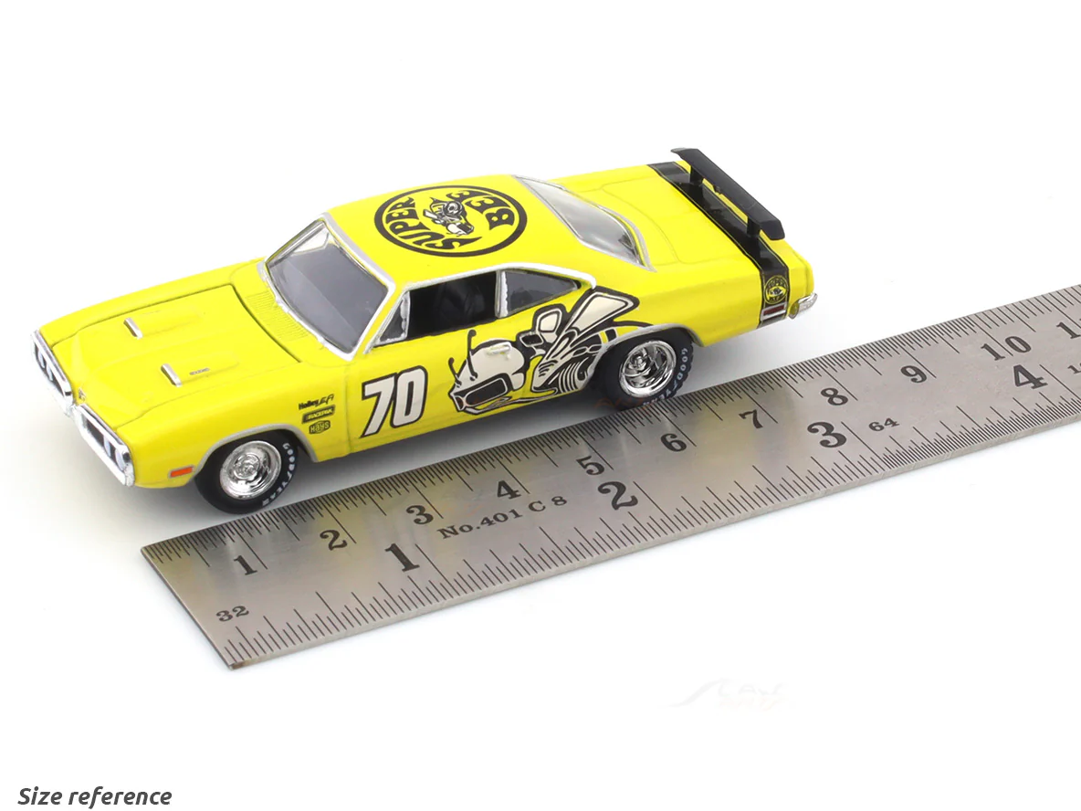 1970 Dodge Super Bee 440 yellow 1:64 M2 Machines diecast scale car collectible - Image 9