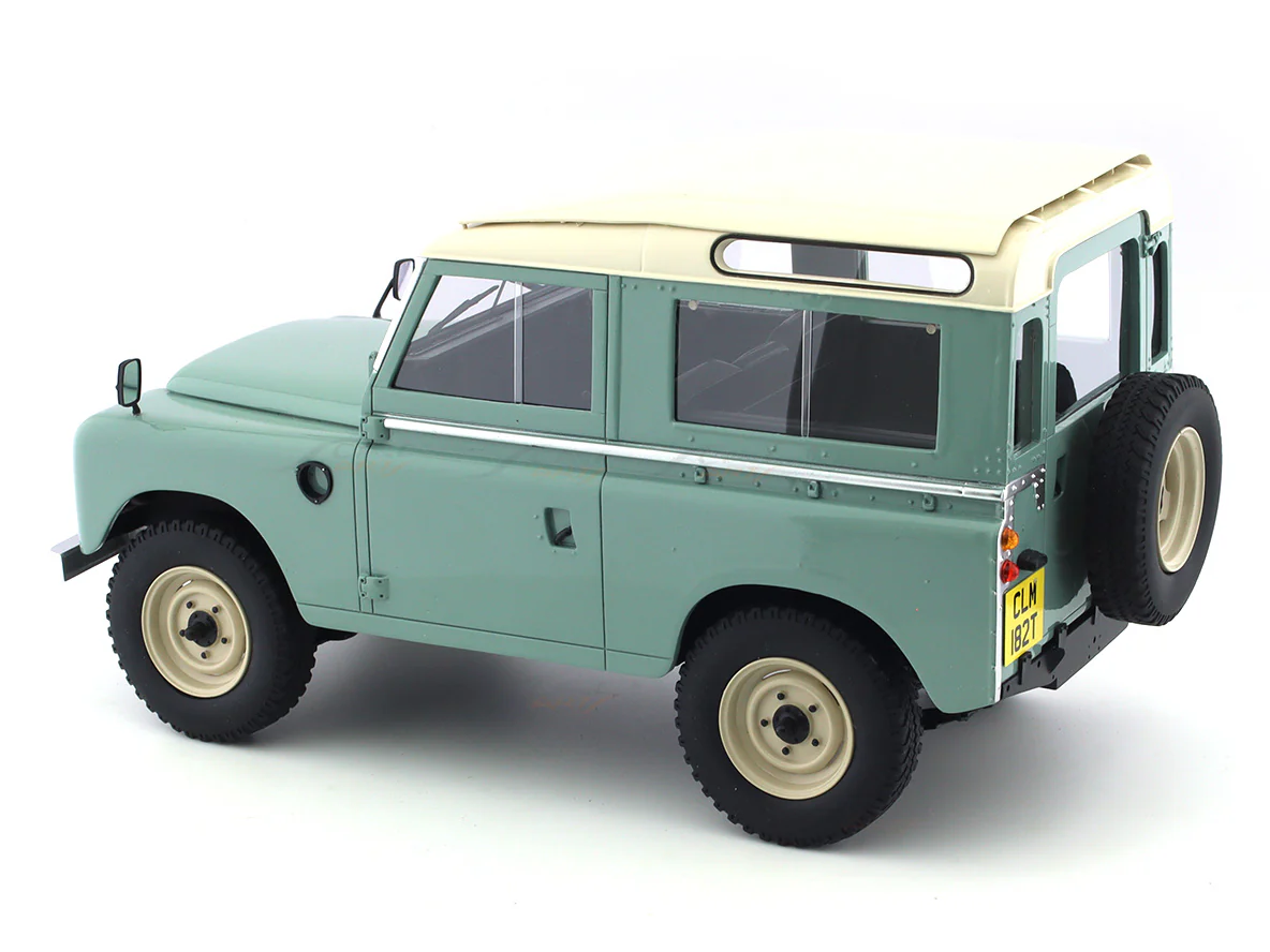 1971-85 Land Rover 88 Serie III Green 1:18 Cult Models resin Scale Model car - Image 8
