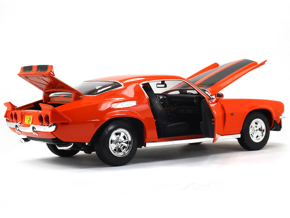 1971 Chevrolet Camaro 1:18 Maisto diecast Scale Model car - Image 10