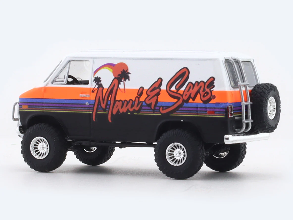 1971 Chevrolet Van G10 white 1:64 M2 Machines licensed diecast scale model car 32500-92 - Image 3