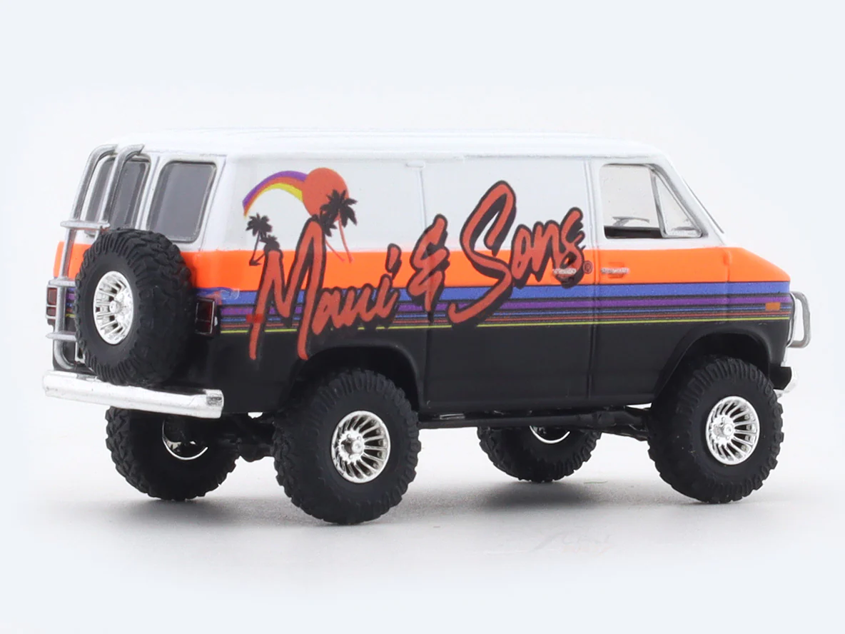 1971 Chevrolet Van G10 white 1:64 M2 Machines licensed diecast scale model car 32500-92 - Image 4