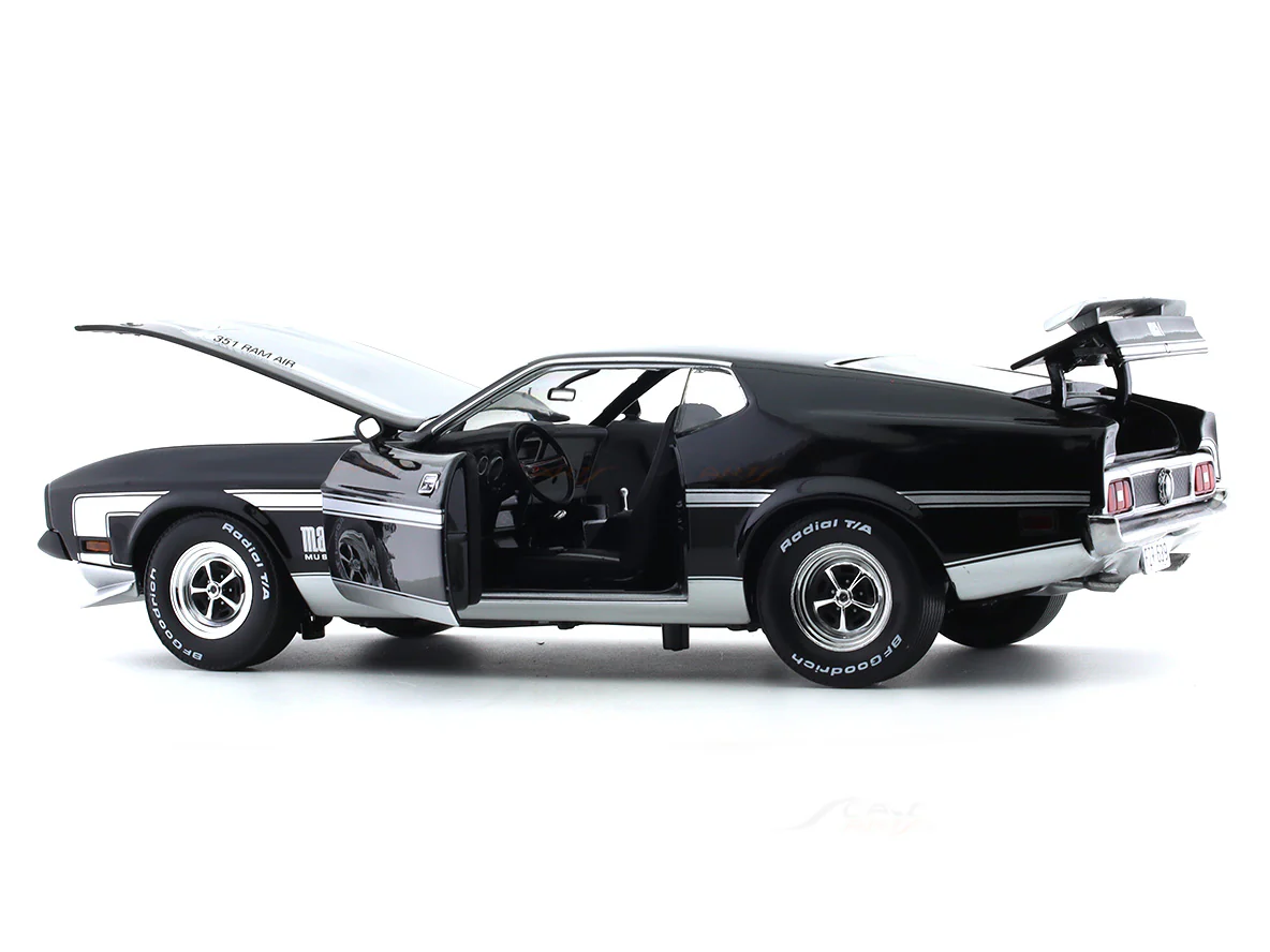1971 Ford Mustang MACH 1 black 1:18 Sunstar diecast Scale Model collectible - Image 8