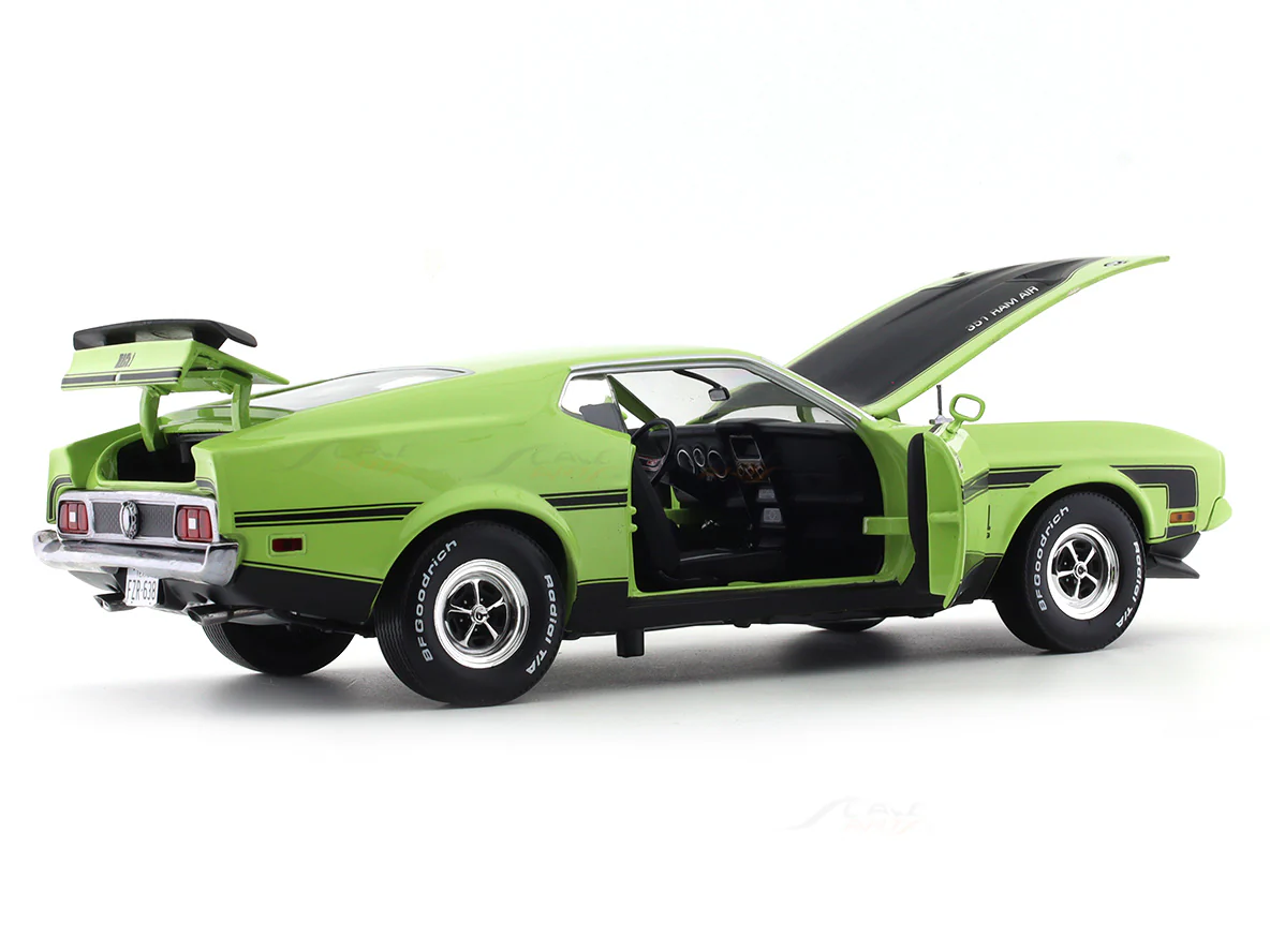 1971 Ford Mustang MACH 1 lime 1:18 Sunstar diecast Scale Model collectible - Image 11