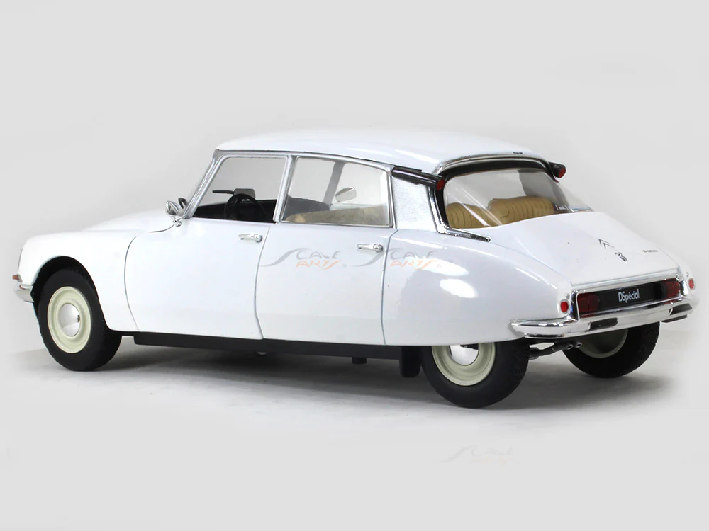 1972 Citroen D Special 1:18 Solido diecast Scale Model Car - Image 3