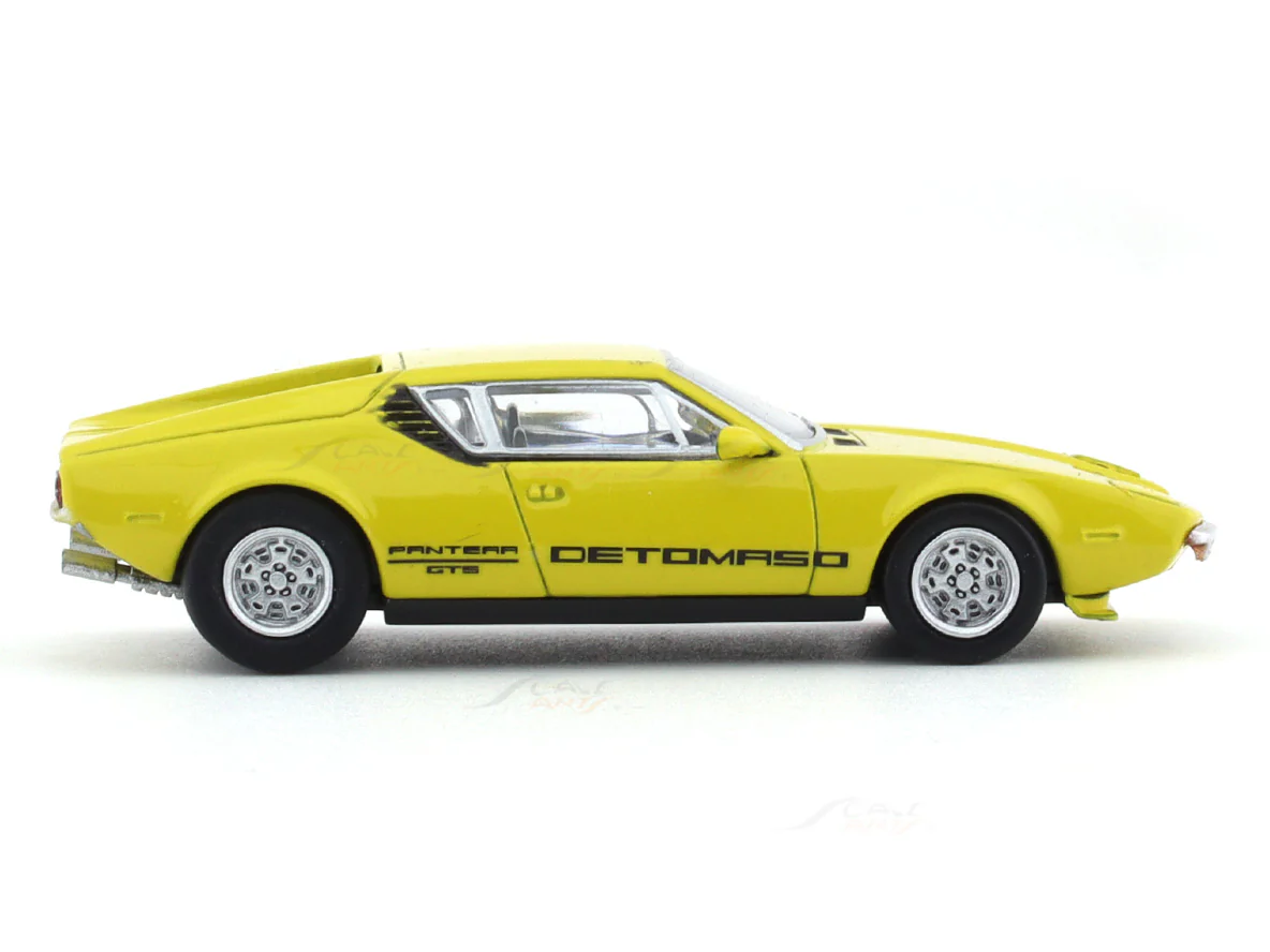 1972 DeTomaso Pantera Yellow 1:64 Para64 licensed diecast scale model car - Image 5