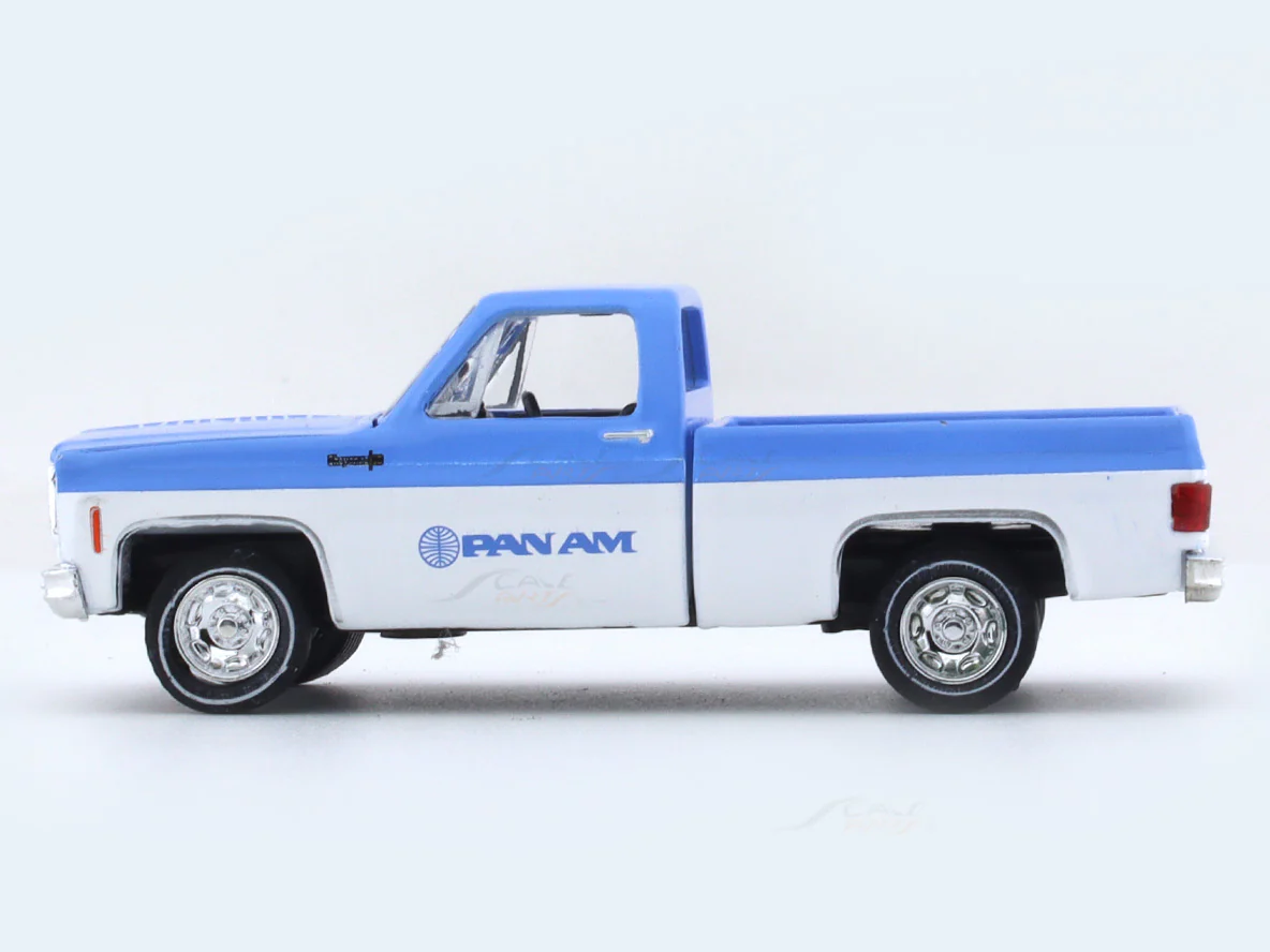 1973 Chevrolet Cheyenne 10 1:64 M2 Machines diecast hauler scale model - Image 2