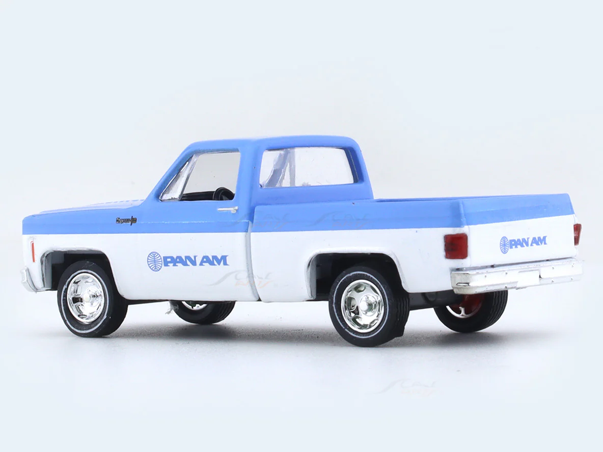 1973 Chevrolet Cheyenne 10 1:64 M2 Machines diecast hauler scale model - Image 3