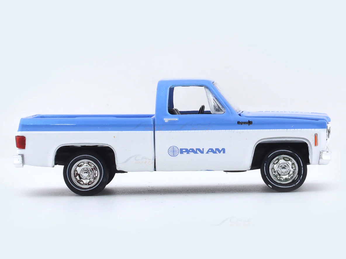 1973 Chevrolet Cheyenne 10 1:64 M2 Machines diecast hauler scale model - Image 5