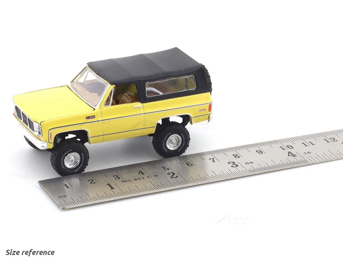 1973 GMC Jimmy Sierra 4x4 yellow 1:64 M2 Machines licensed diecast scale model car 32500-95 - Image 13