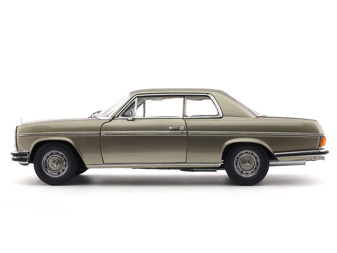 1973 Mercedes-Benz Strich 8 Coupe W114 1:18 SunStar diecast scale model car collectible - Image 2