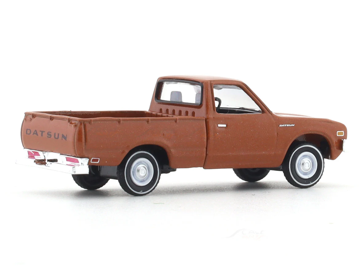1977 Datsun Pickup brown 1:64 M2 Machines licensed diecast scale model car 32500-93 - Image 4