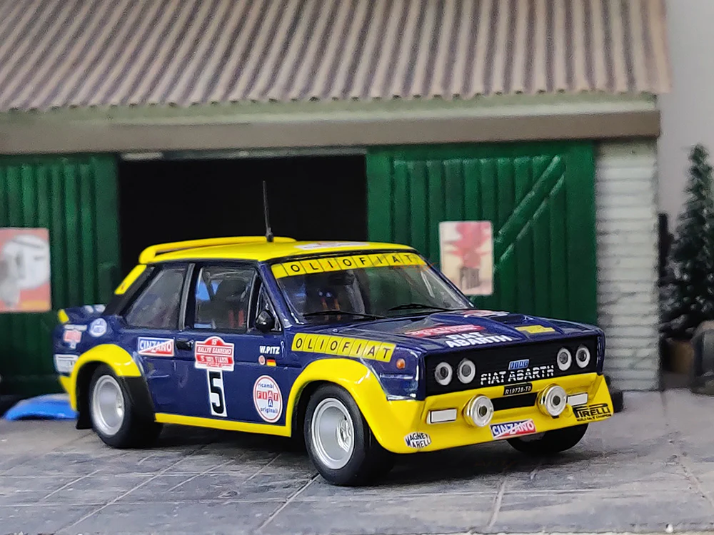 1977 Fiat 131 Abarth 1:43 IXO diecast Scale Model Car - Image 7