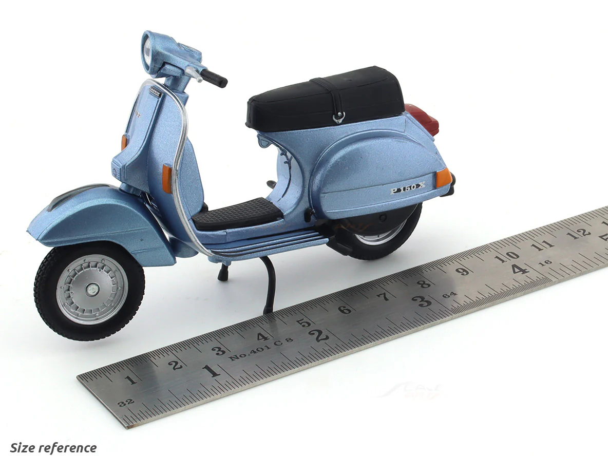 1978 Vespa P150X 1:18 diecast scale model scooter bike collectible - Image 7